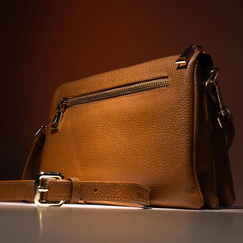 Crossbody bag worn street style
