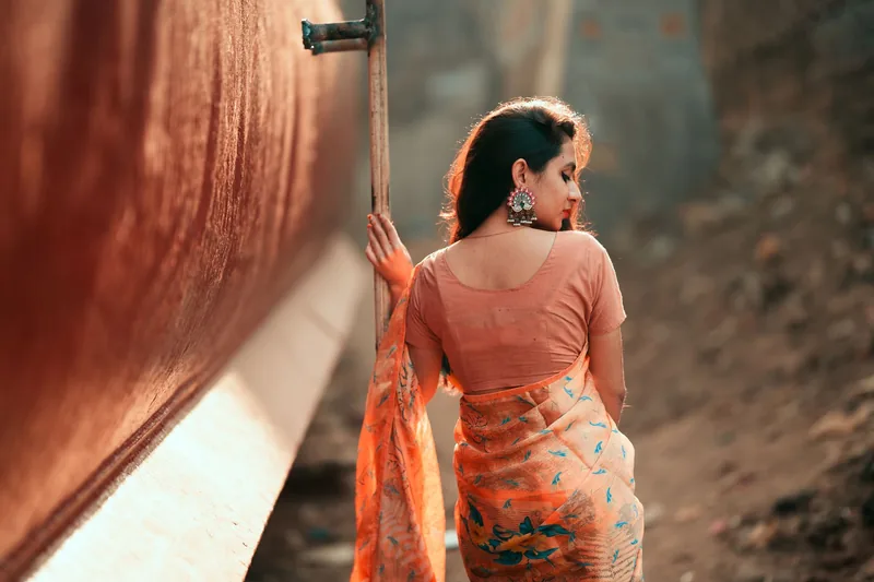 Woman in a handwoven cotton drape